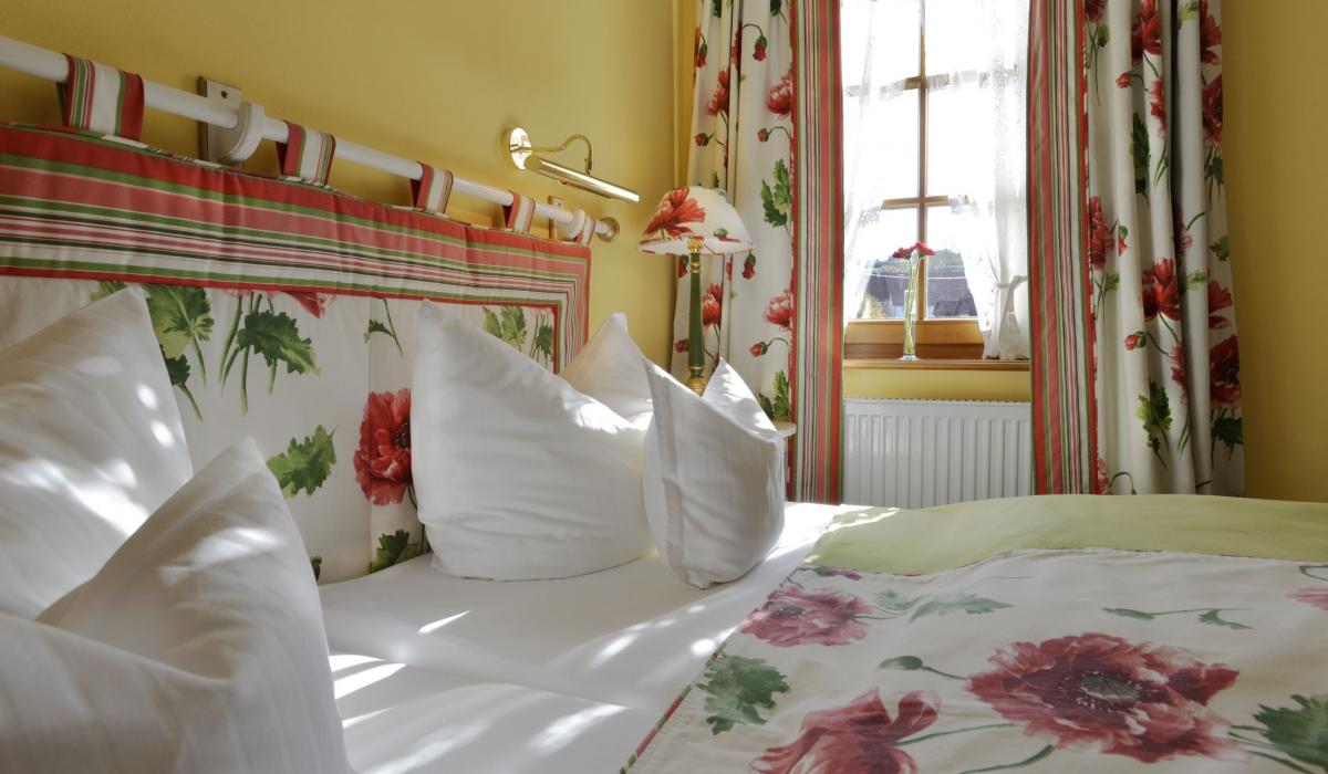 Rooms & suites